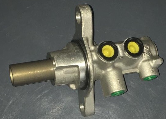 BOMBA FRENO COROLLA DC 08/ CORTA 4 SAL